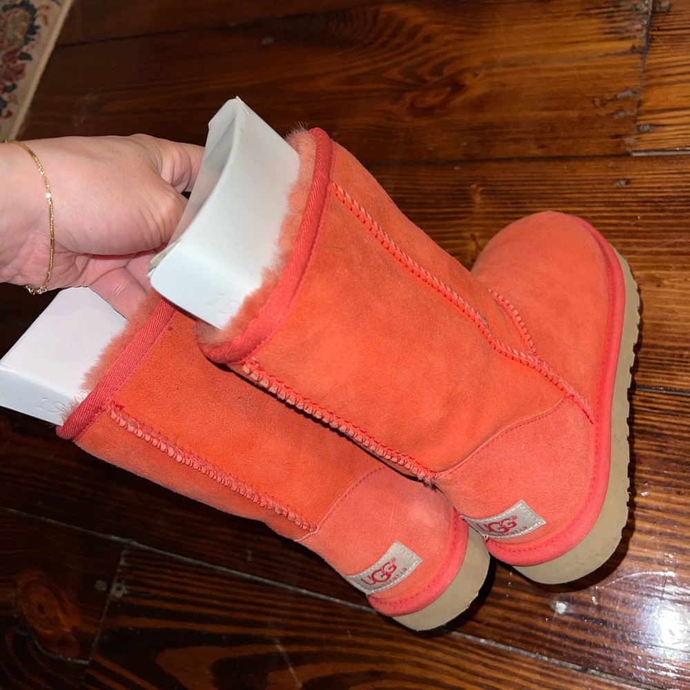 New Coral UGGS!